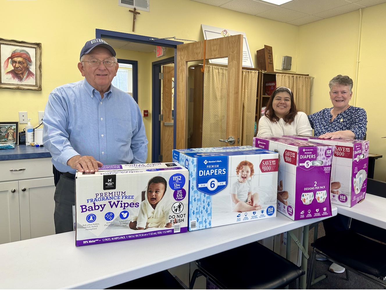 Diapers and wipes volunteers