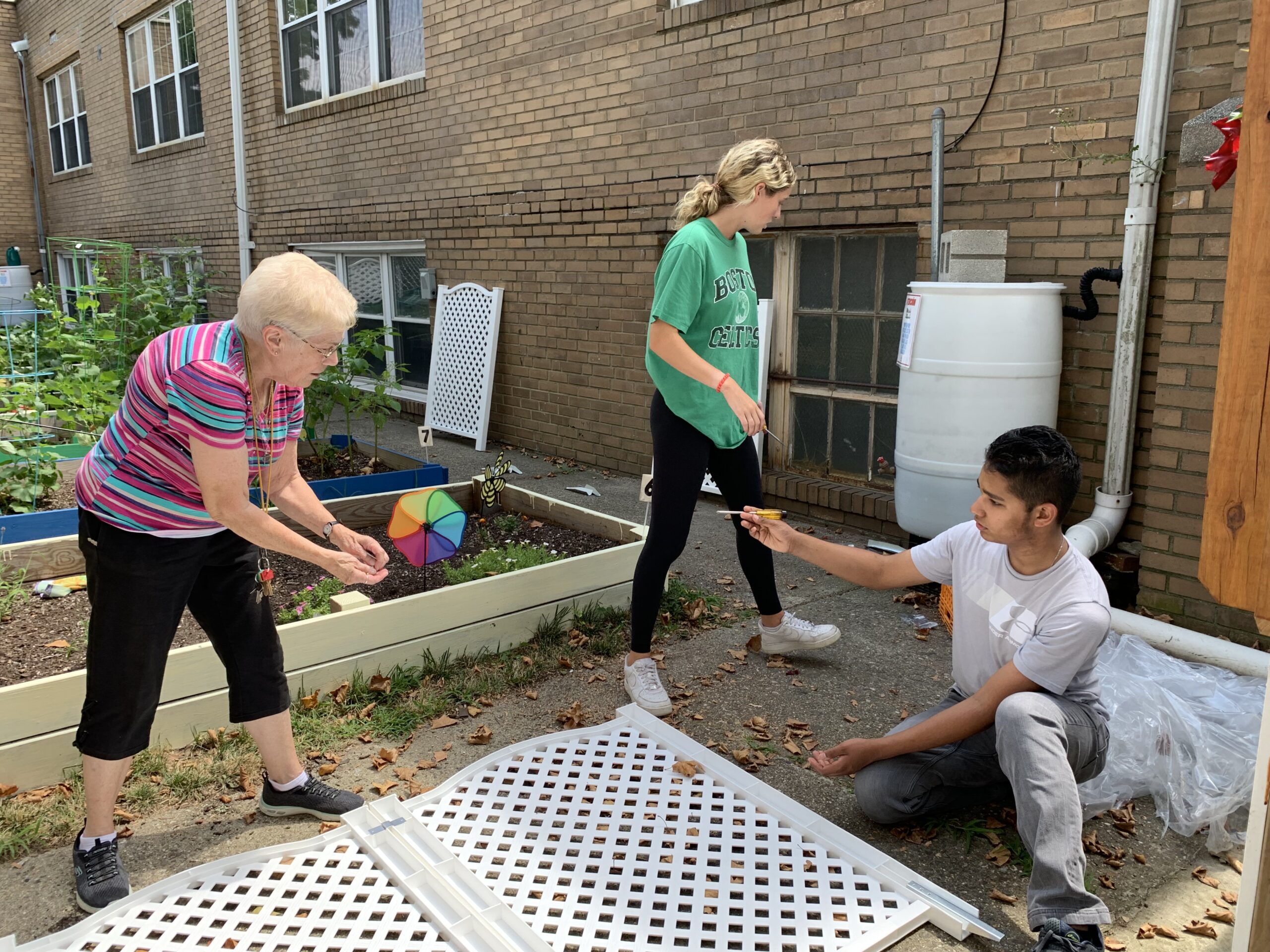 SSJ Neighborhood Center volunteers in action