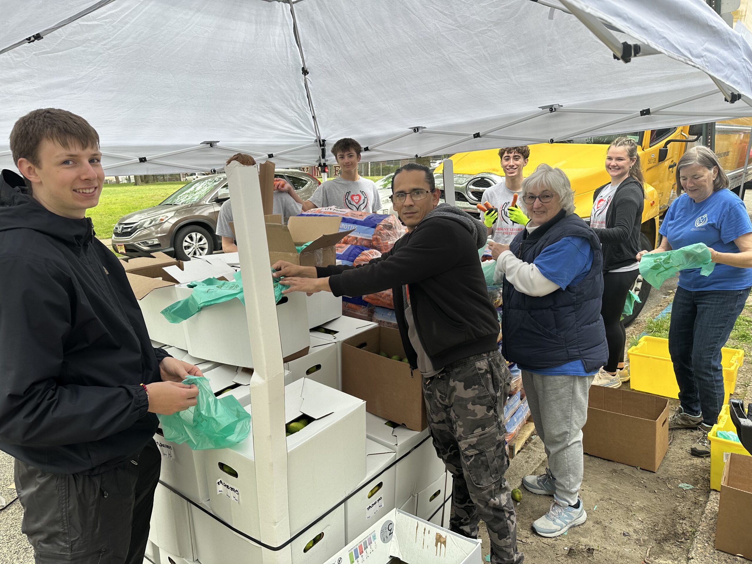 SSJ Neighborhood Center volunteers in action