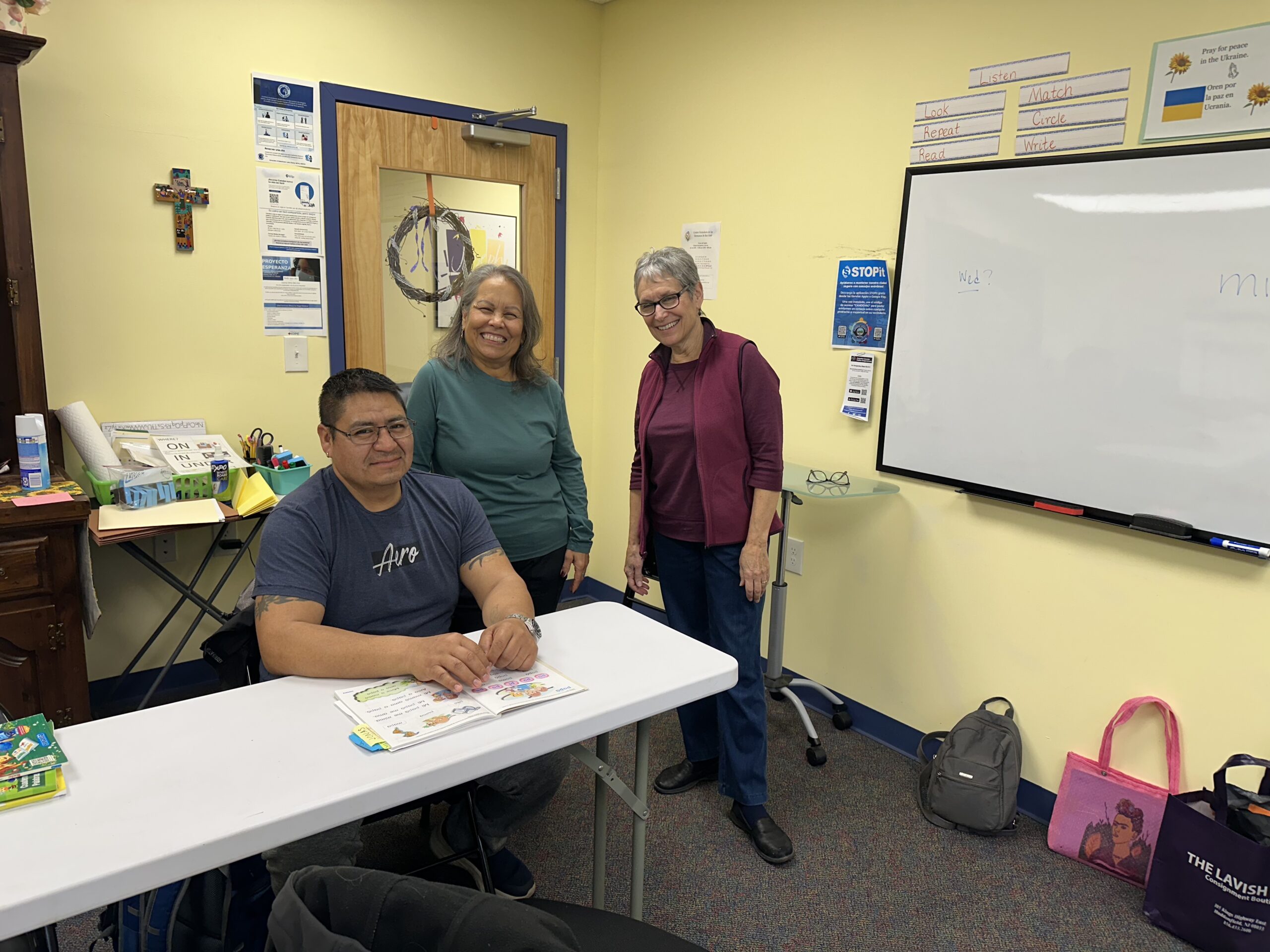 Spanish literacy volunteers